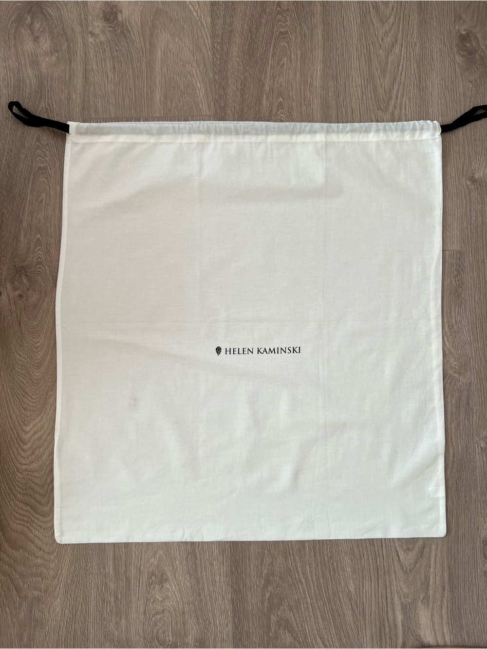 Helen Kaminski dust bag (C925)